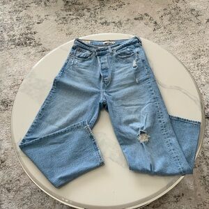 Levi Ribcage Straight Ankle Jean